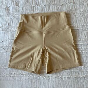 Lululemon short